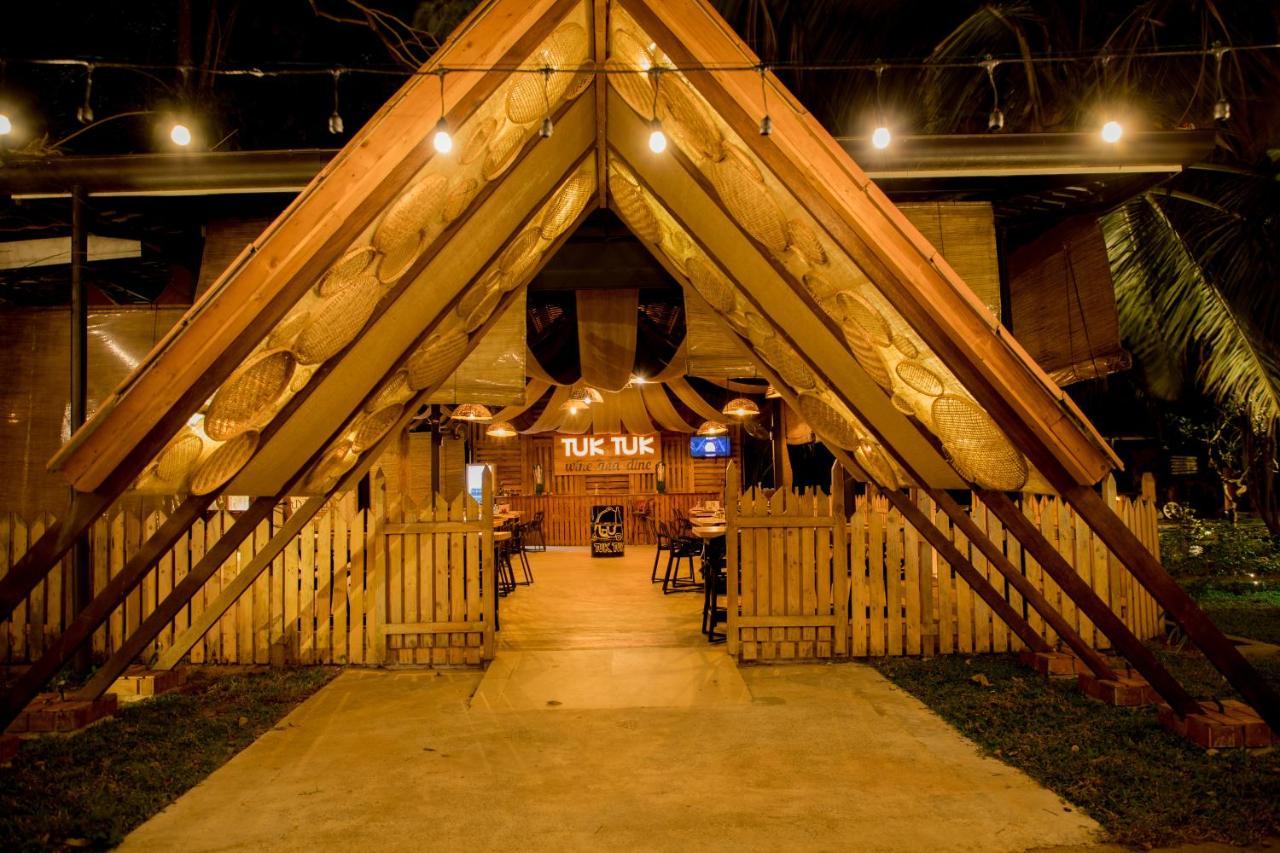Tuk Tuk Boutique Hotel Νεγκόμπο Εξωτερικό φωτογραφία